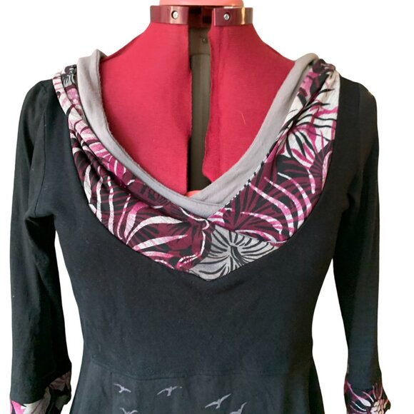 EVE LAVOIE - Black midi dress burgundy / grey details birds print- v-neck medium - Picture 3 of 7